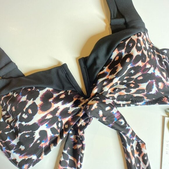 NWT SANCTUARY Animal Print Women's Bikini Top, size Medium - Picture 3 of 8